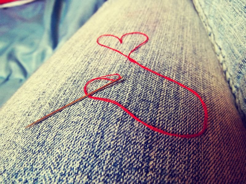 Egerçi iğne tek geçtim cihânın her ne varından - Fuzûlî Gazeli