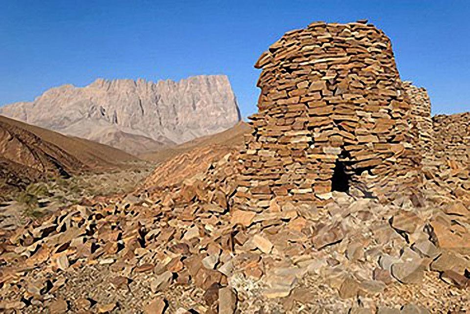Ucaldın kabrim ey bî-derdler seng-i melâmetten - Fuzûlî Gazeli
